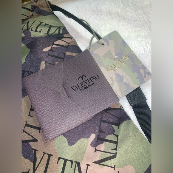 Valentino Logo Camo Print Drawstring Backpack (Green Wood/Ivory/Nero) - Picture 7 of 7